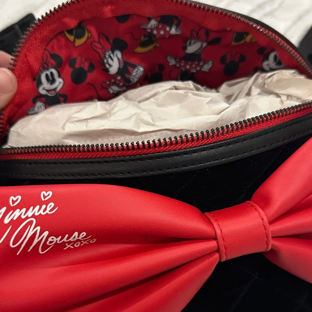Disney Minnie Mouse Black and Red Bow Waist Bag - Picture 5 of 9